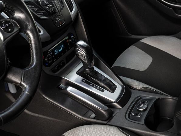Ford Focus III с пробегом 2012 года, цена 650 000 рублей, 301199 км, хэтчбек, Автокод Объявления