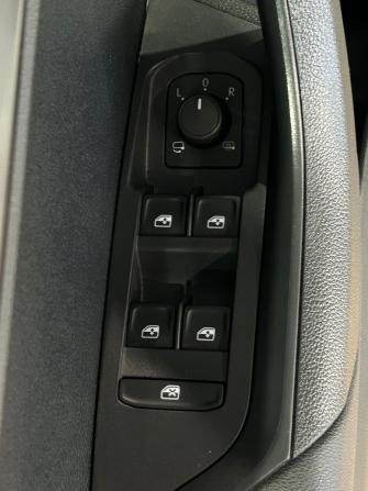 Skoda Karoq I с пробегом 2022 года, цена 2 850 000 рублей, 37000 км, внедорожник, Автокод Объявления