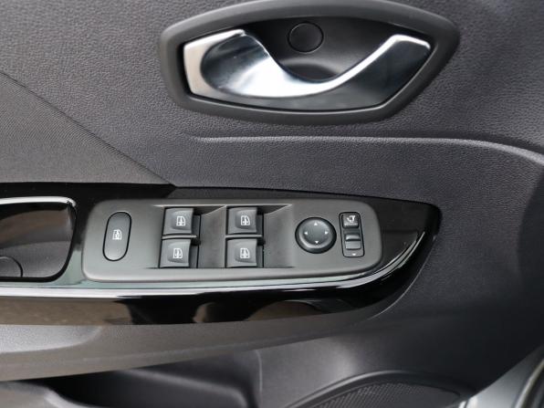 Renault Kaptur I Рестайлинг с пробегом 2020 года, цена 1 180 000 рублей, 80658 км, внедорожник, Автокод Объявления