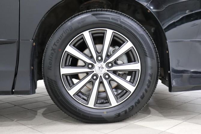 Toyota Voxy III (R80) с пробегом 2016 года, цена 1 830 000 рублей, 204410 км, минивэн, Автокод Объявления