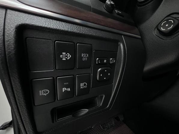 Toyota Land Cruiser 200 Series Рестайлинг 2 с пробегом 2017 года, цена 6 300 000 рублей, 196700 км, внедорожник, Автокод Объявления