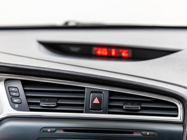 Kia Ceed II Рестайлинг с пробегом 2018 года, цена 1 298 000 рублей, 97697 км, универсал, Автокод Объявления
