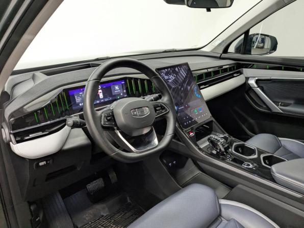 Geely Atlas II с пробегом 2024 года, цена 2 850 000 рублей, 27427 км, внедорожник, Автокод Объявления