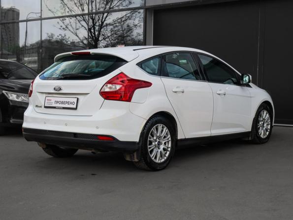Ford Focus III с пробегом 2013 года, цена 900 000 рублей, 120268 км, хэтчбек, Автокод Объявления