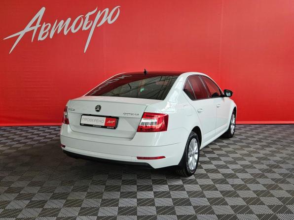 Skoda Octavia III (A7) Рестайлинг с пробегом 2017 года, цена 1 890 000 рублей, 148360 км, лифтбек, Автокод Объявления