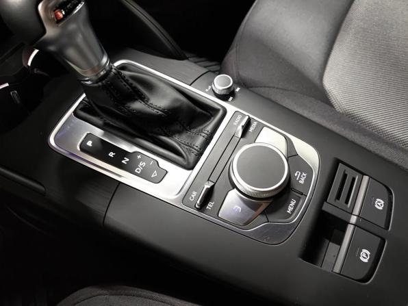 Audi A3 III (8V) Рестайлинг с пробегом 2018 года, цена 1 990 000 рублей, 62006 км, седан, Автокод Объявления