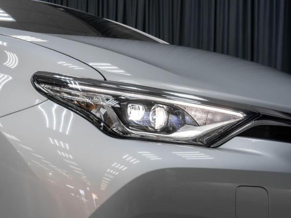 Toyota Auris II Рестайлинг с пробегом 2016 года, цена 1 499 000 рублей, 67117 км, хэтчбек, Автокод Объявления