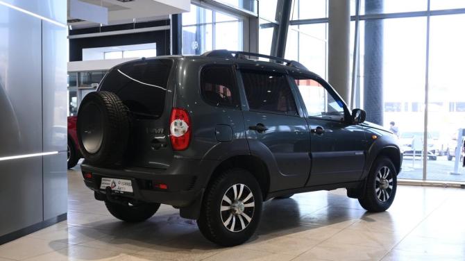 Chevrolet Niva I Рестайлинг с пробегом 2011 года, цена 595 000 рублей, 106000 км, внедорожник, Автокод Объявления
