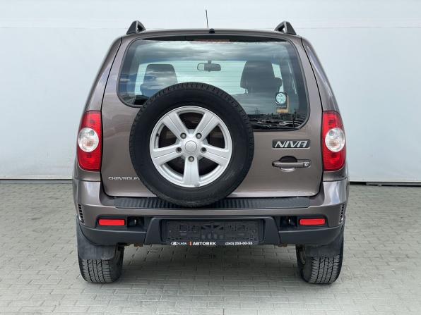 Chevrolet Niva I Рестайлинг с пробегом 2016 года, цена 648 000 рублей, 116805 км, внедорожник, Автокод Объявления