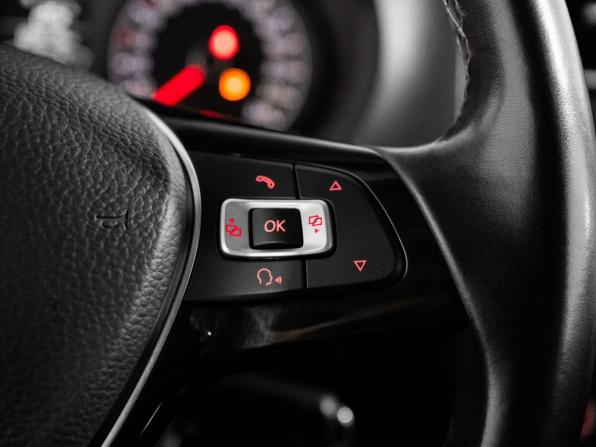 Volkswagen Polo V Рестайлинг с пробегом 2017 года, цена 1 149 500 рублей, 89219 км, седан, Автокод Объявления