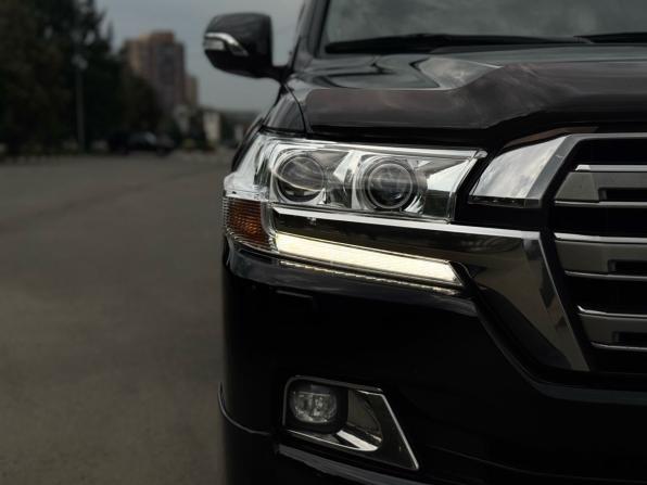 Toyota Land Cruiser 200 Series Рестайлинг 2 с пробегом 2016 года, цена 4 600 000 рублей, 195913 км, внедорожник, Автокод Объявления