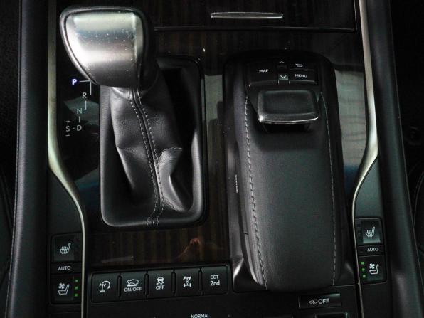 Lexus LX III Рестайлинг 2 с пробегом 2020 года, цена 11 499 000 рублей, 74600 км, внедорожник, Автокод Объявления