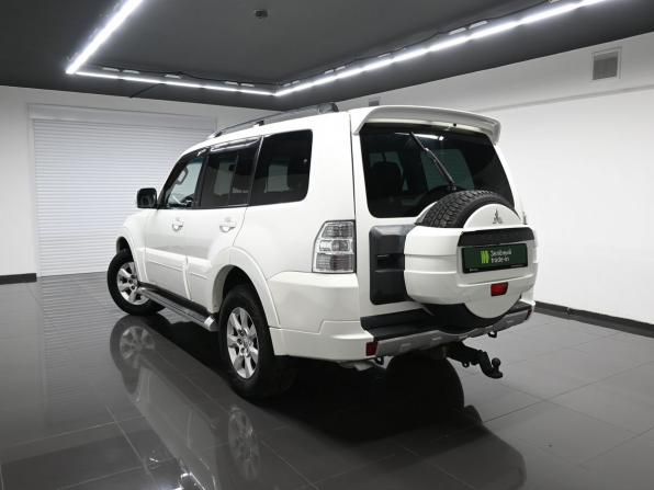 Mitsubishi Pajero IV Рестайлинг 1 с пробегом 2012 года, цена 1 895 000 рублей, 240272 км, внедорожник, Автокод Объявления