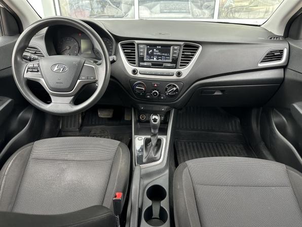 Hyundai Solaris II с пробегом 2017 года, цена 960 000 рублей, 91693 км, седан, Автокод Объявления