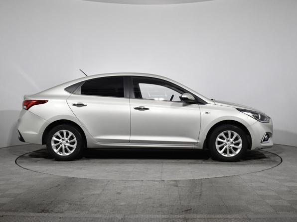 Hyundai Solaris II с пробегом 2020 года, цена 1 379 000 рублей, 124106 км, седан, Автокод Объявления