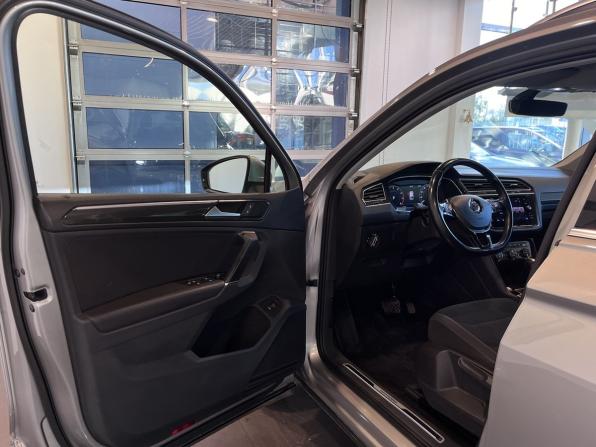 Volkswagen Tiguan II с пробегом 2018 года, цена 2 510 000 рублей, 130831 км, внедорожник, Автокод Объявления