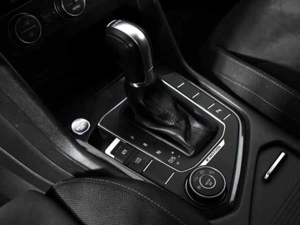 Volkswagen Tiguan II с пробегом 2018 года, цена 2 810 000 рублей, 130587 км, внедорожник, Автокод Объявления