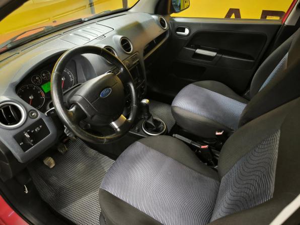 Ford Fusion I Рестайлинг с пробегом 2006 года, цена 349 000 рублей, 148348 км, хэтчбек, Автокод Объявления