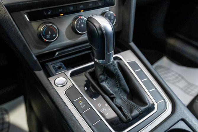 Volkswagen Passat B8 с пробегом 2018 года, цена 1 529 000 рублей, 146890 км, седан, Автокод Объявления