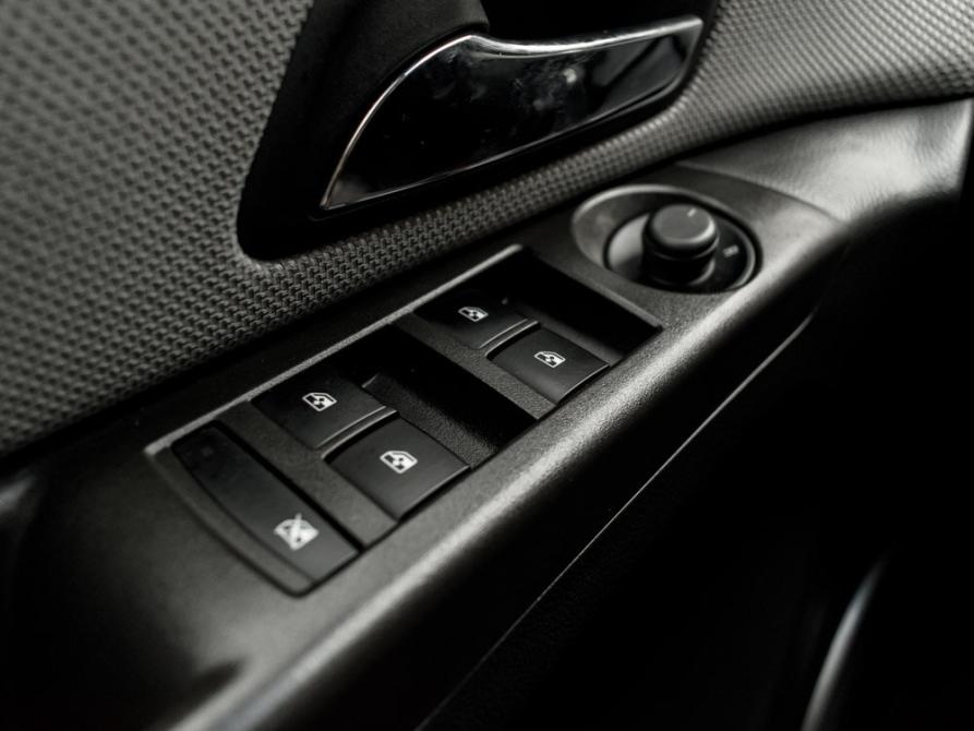 Chevrolet Cruze I Рестайлинг Екатеринбург  - изображение 21