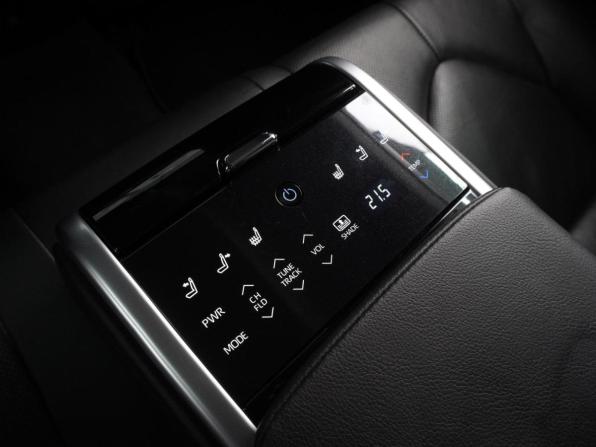 Toyota Camry VIII (XV70) с пробегом 2019 года, цена 2 915 000 рублей, 210333 км, седан, Автокод Объявления