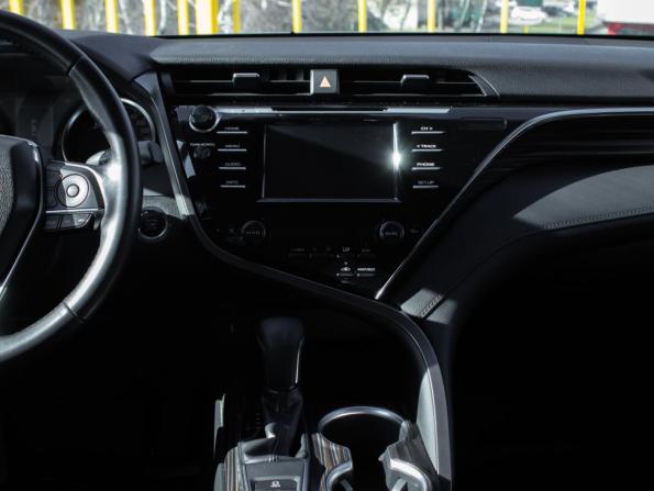 Toyota Camry VIII (XV70) с пробегом 2019 года, цена 2 710 000 рублей, 115000 км, седан, Автокод Объявления