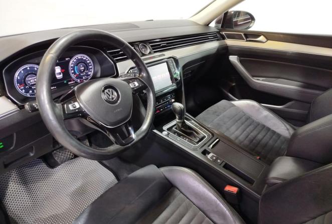 Volkswagen Passat B8 с пробегом 2016 года, цена 1 610 000 рублей, 246202 км, седан, Автокод Объявления