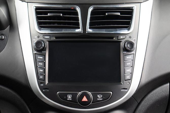 Hyundai Solaris I Рестайлинг с пробегом 2016 года, цена 749 000 рублей, 175000 км, седан, Автокод Объявления