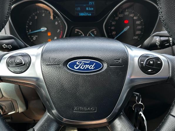 Ford Focus III с пробегом 2011 года, цена 665 000 рублей, 180437 км, хэтчбек, Автокод Объявления