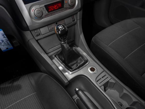 Ford Focus II Рестайлинг с пробегом 2010 года, цена 595 000 рублей, 195784 км, седан, Автокод Объявления