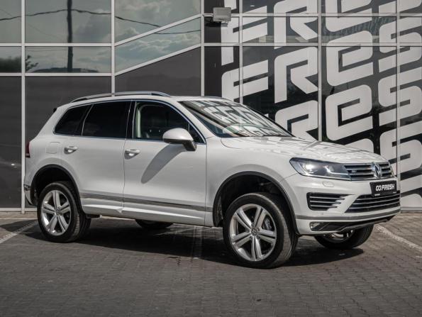 Volkswagen Touareg II Рестайлинг с пробегом 2015 года, цена 3 150 000 рублей, 235851 км, внедорожник, Автокод Объявления