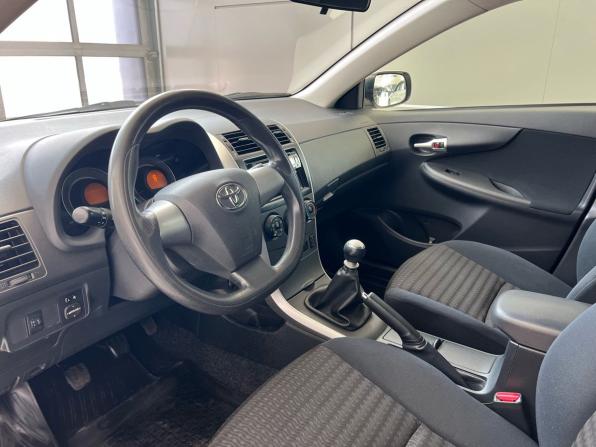 Toyota Corolla X (E140 E150) Рестайлинг с пробегом 2012 года, цена 849 000 рублей, 300000 км, седан, Автокод Объявления