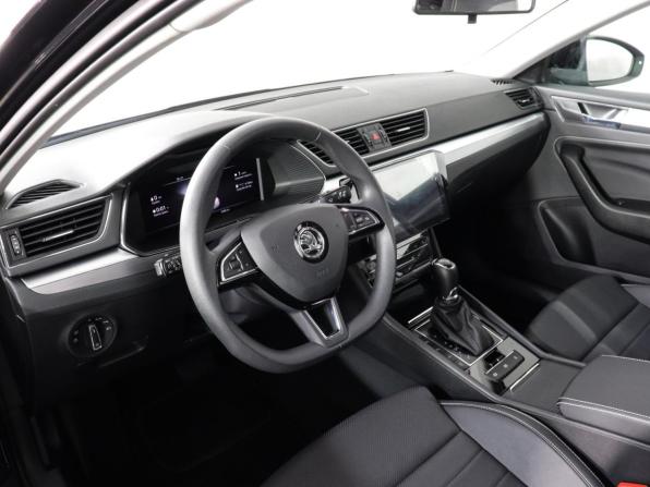 Skoda Superb III Рестайлинг с пробегом 2025 года, цена 3 297 000 рублей, 5000 км, лифтбек, Автокод Объявления
