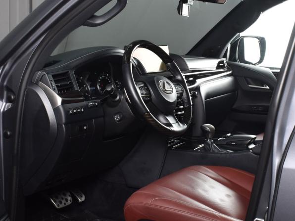 Lexus LX III Рестайлинг 2 с пробегом 2018 года, цена 8 549 995 рублей, 186670 км, внедорожник, Автокод Объявления