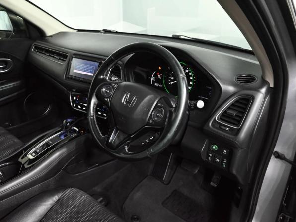 Honda Vezel I с пробегом 2016 года, цена 1 500 000 рублей, 170320 км, внедорожник, Автокод Объявления
