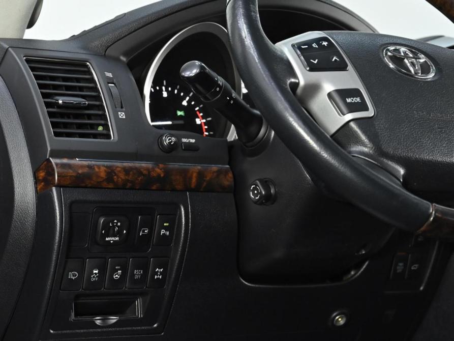 Toyota Land Cruiser 200 Series Рестайлинг 1 Москва  - изображение 9