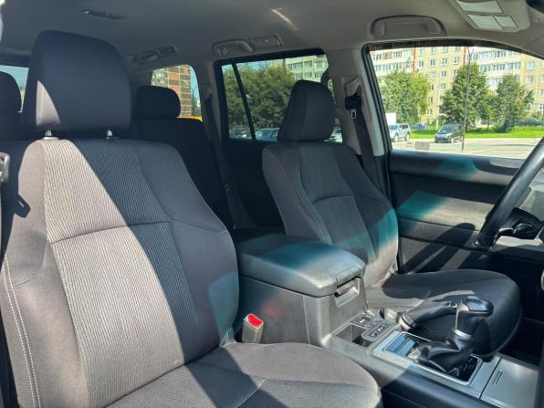 Toyota Land Cruiser Prado 150 Series Рестайлинг 2 с пробегом 2018 года, цена 3 990 000 рублей, 126000 км, внедорожник, Автокод Объявления