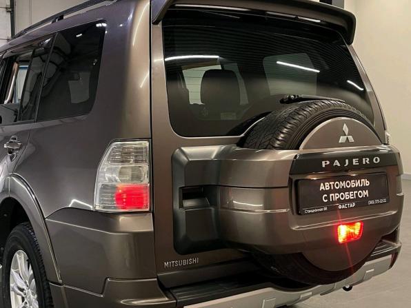 Mitsubishi Pajero IV с пробегом 2011 года, цена 2 099 000 рублей, 143841 км, внедорожник, Автокод Объявления
