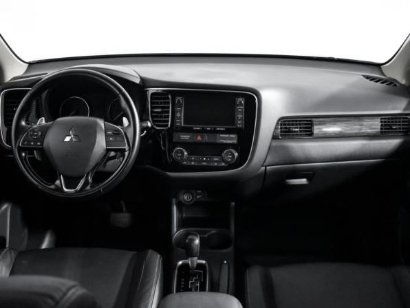 Mitsubishi Outlander III Рестайлинг 2 с пробегом 2015 года, цена 1 998 790 рублей, 210000 км, внедорожник, Автокод Объявления