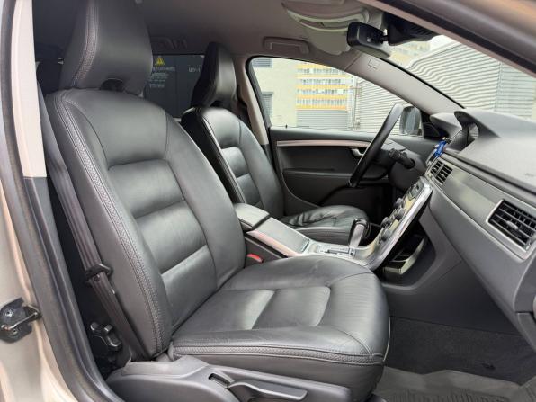 Volvo XC70 II с пробегом 2011 года, цена 1 255 000 рублей, 321000 км, универсал, Автокод Объявления