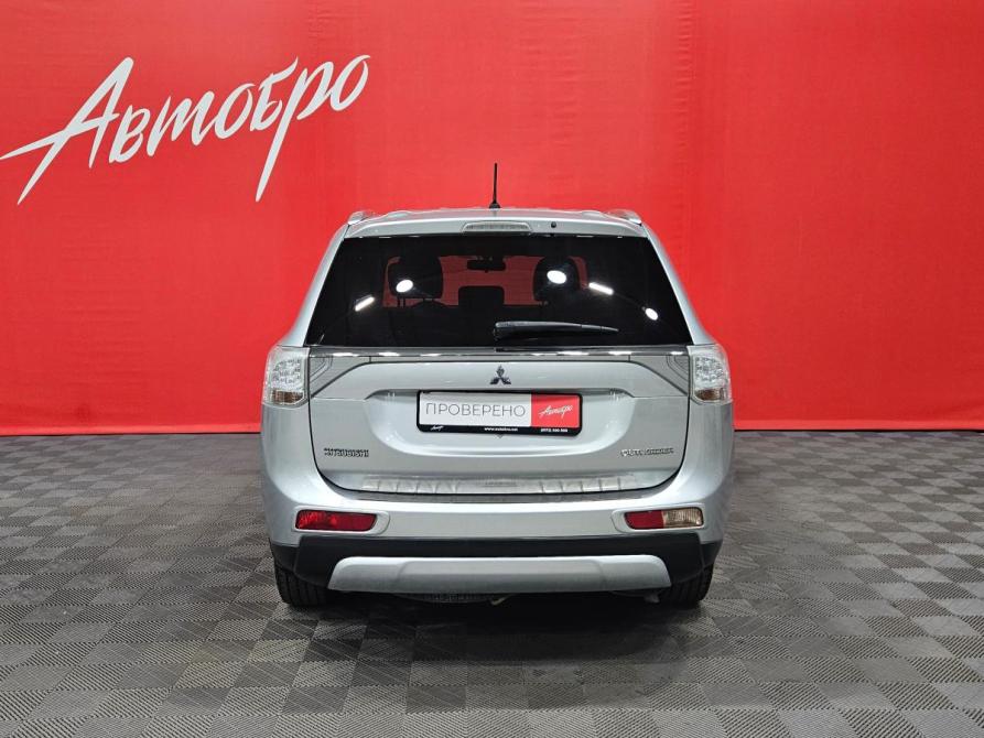 Mitsubishi Outlander III Рестайлинг Вологда  - изображение 4