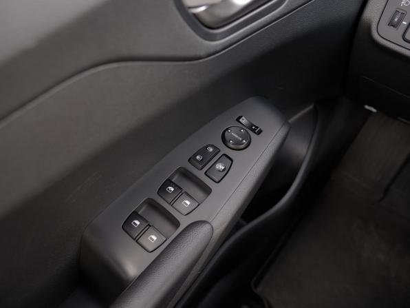 Hyundai Solaris II Рестайлинг с пробегом 2021 года, цена 1 650 000 рублей, 90652 км, седан, Автокод Объявления