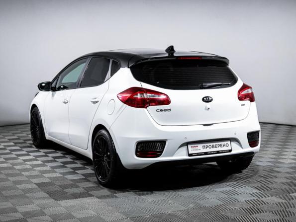 Kia Ceed II Рестайлинг с пробегом 2018 года, цена 1 300 000 рублей, 215836 км, универсал, Автокод Объявления