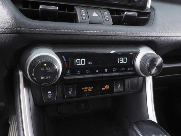 Toyota RAV4 V (XA50) с пробегом 2021 года, цена 3 250 000 рублей, 92899 км, внедорожник, Автокод Объявления