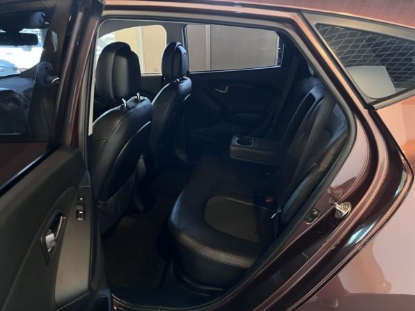 Hyundai ix35 I Рестайлинг с пробегом 2014 года, цена 1 100 000 рублей, 261826 км, внедорожник, Автокод Объявления