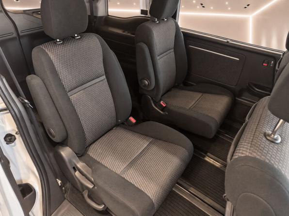Honda Stepwgn V с пробегом 2016 года, цена 1 849 900 рублей, 145000 км, минивэн, Автокод Объявления