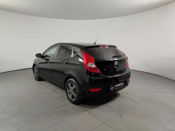 Hyundai Solaris I с пробегом 2012 года, цена 800 000 рублей, 185718 км, хэтчбек, Автокод Объявления