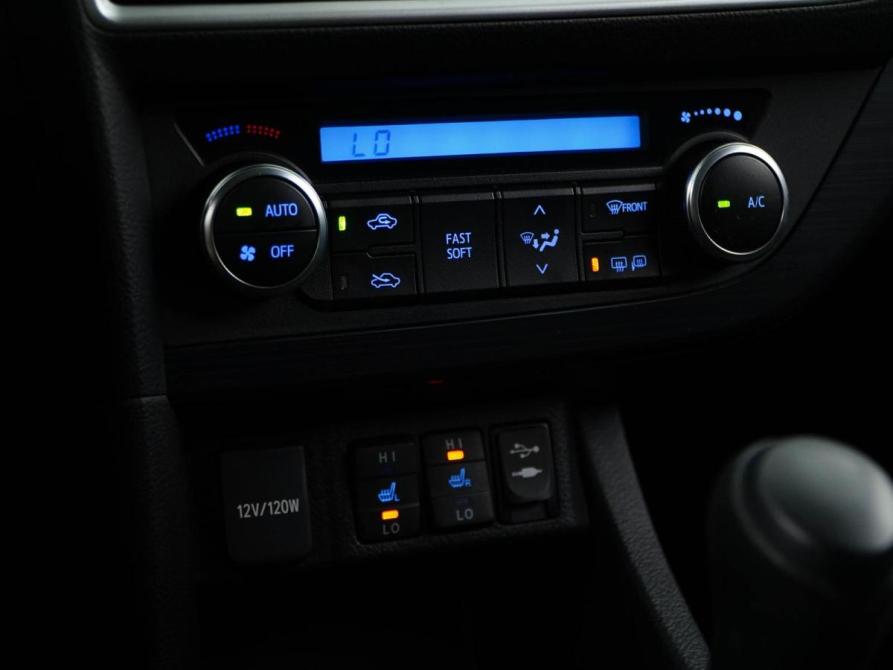 Toyota Auris II Москва  - изображение 14