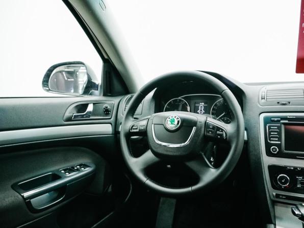 Skoda Octavia II (A5) Рестайлинг с пробегом 2012 года, цена 879 000 рублей, 160147 км, лифтбек, Автокод Объявления