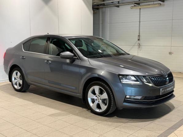 Skoda Octavia III (A7) Рестайлинг с пробегом 2019 года, цена 1 965 000 рублей, 181001 км, лифтбек, Автокод Объявления